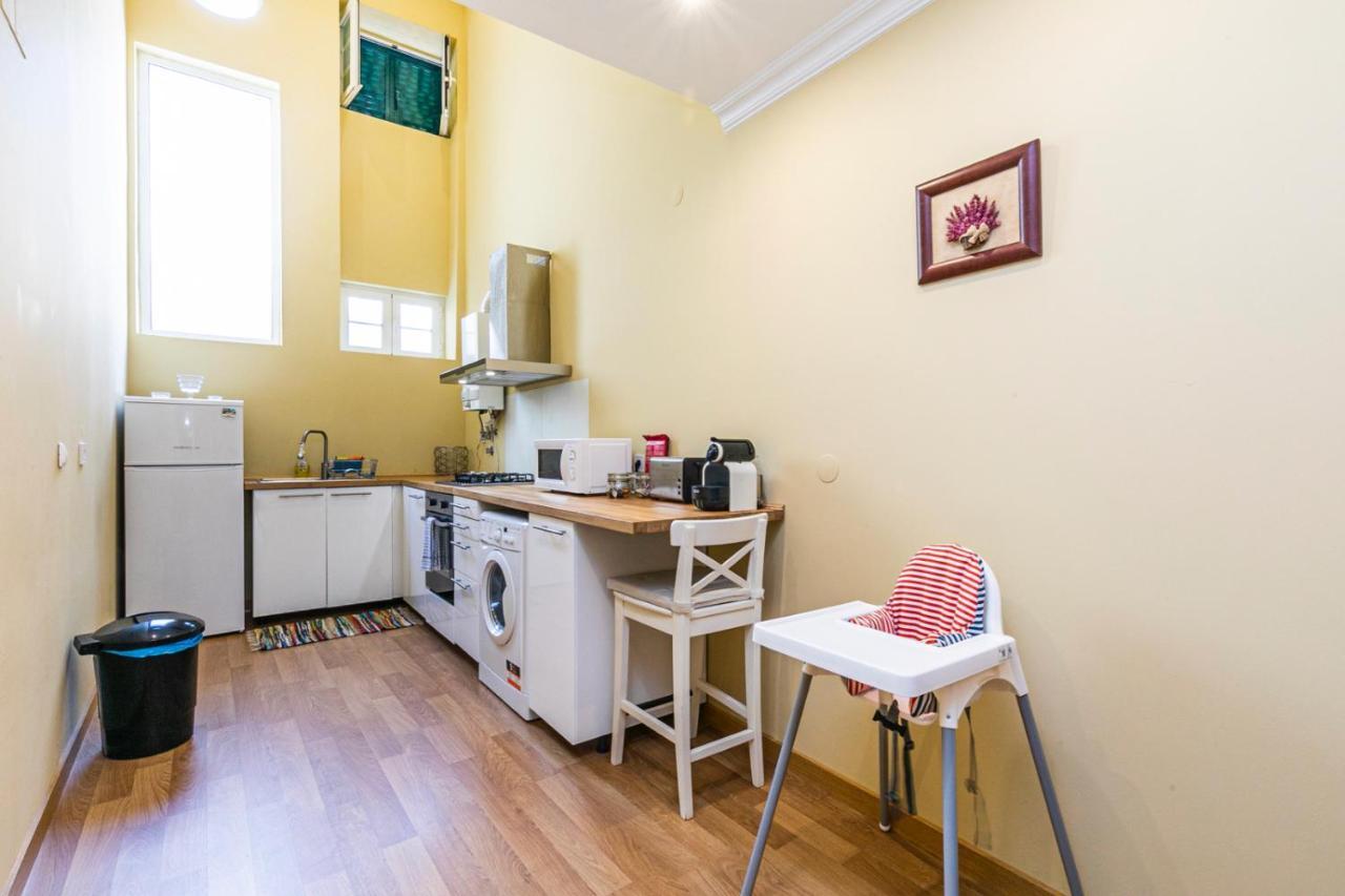 Belem Skinny House Lisbona Esterno foto