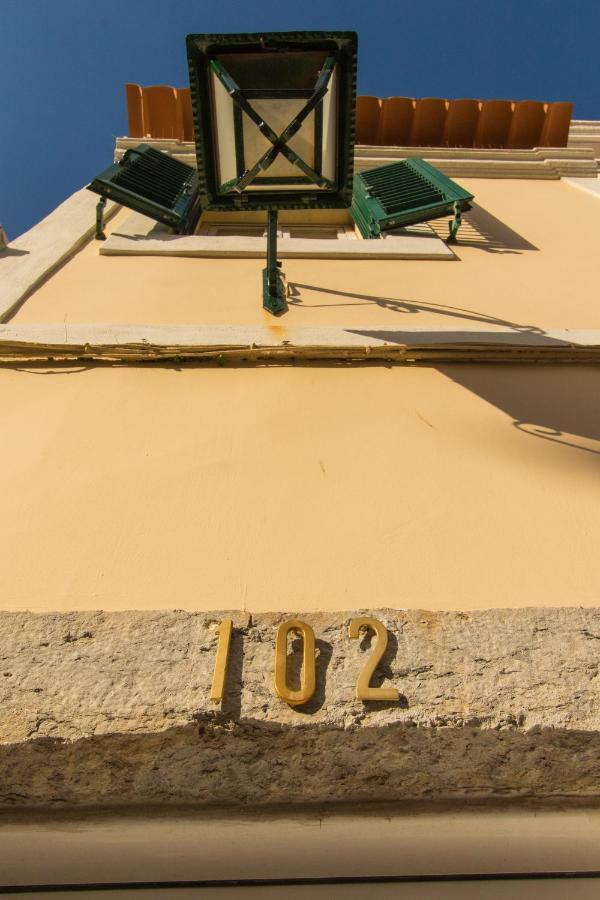 Belem Skinny House Lisbona Esterno foto